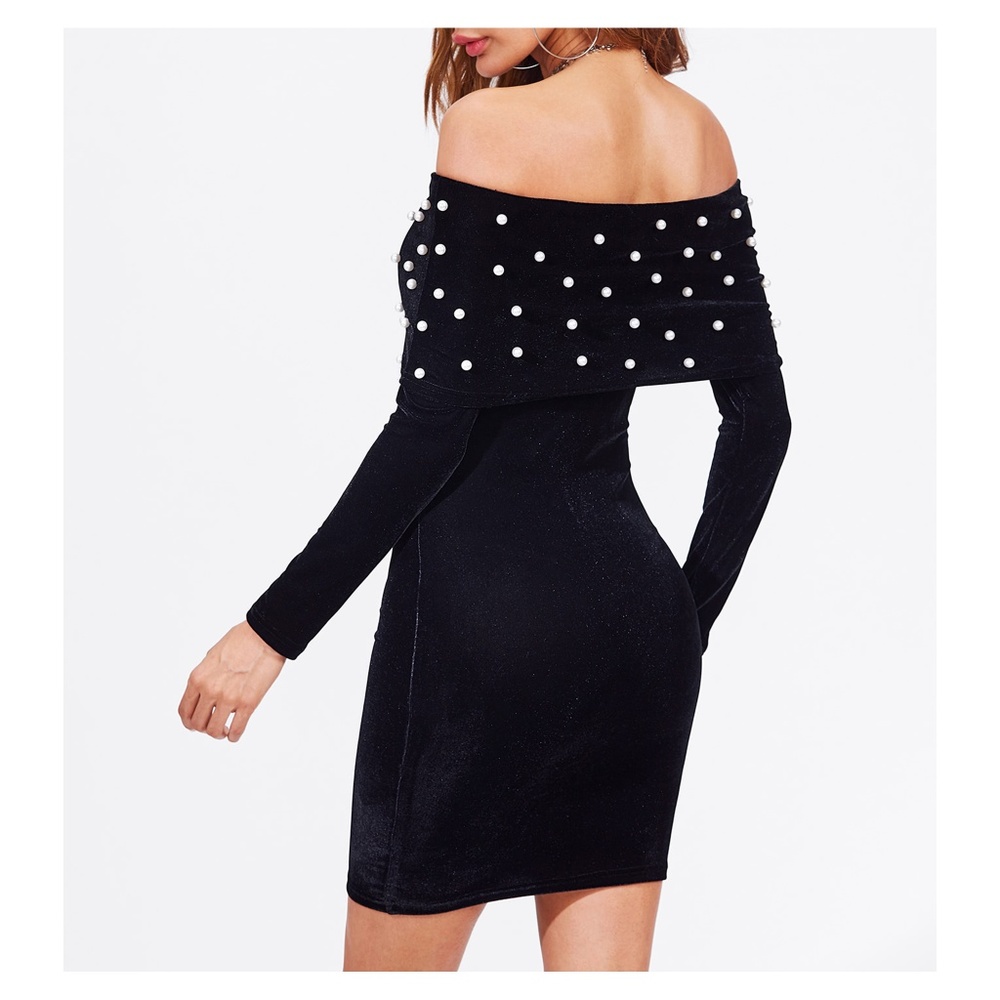 Black Long Sleeve Pearl Embellished Velvet Dress - Picture 4 of 4